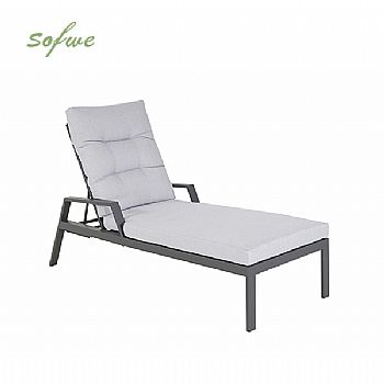 Aluminum Slat Adjustable Lounge Chair